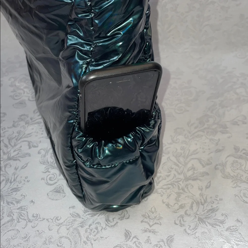 NWT TAHARI Shiny Puffer iridescent Shoulder HOBO Bag. - Picture 7 of 7